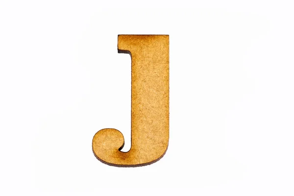 Буква j в дереве - белый фон — стоковое фото