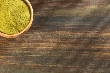 Moringa oleifera Ahşap kasede Moringa tozu