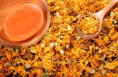 Calendula ile doğal el yapımı sabun - Calendula Officinalis