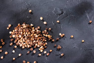 Çikolatalı kinoa tohumları - Chenopodium kinoası