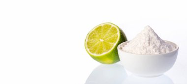 Ekolojik doğal temizleyiciler. Kabartma tozu ve limon