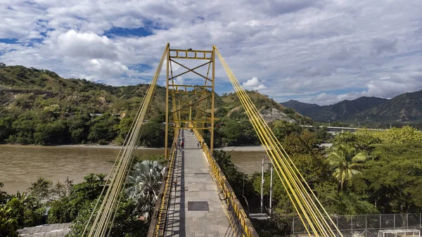 Paso Real Bridge, Afrika kıtasında bulunan Santa Fe de Antioquia eyaletinde yer alan bir şehirdir..