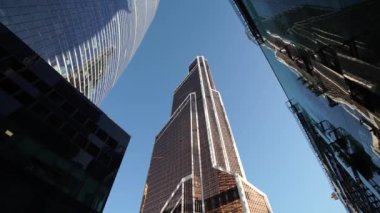 Emlak, gayrimenkul, çok öykülü