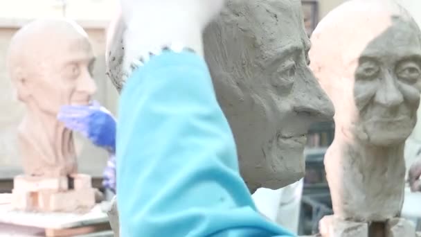 Надихаючі Пластичні Мистецтва Глиняна Скульптура — стокове відео