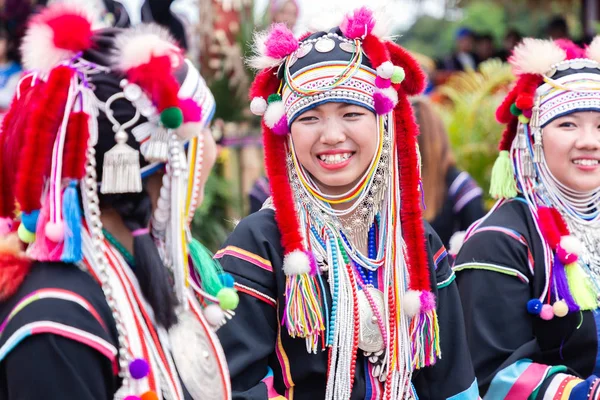 Doi Mae Salong, Chiang Rai - THAILANDIA, 8 settembre 2018: Bella giovane tribù asiatica di Akha all'Akha Swing Festival. L'annuale Akha Swing Festival ruota intorno alle donne e alla fertilità . — Foto Stock