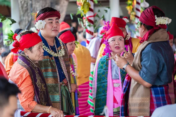 Spirit dance (Fon Phee) the soul of Lanna people in the north of Thailand. People believe that spirit can brings fertility and peace to everyday life. — Stock Photo, Image