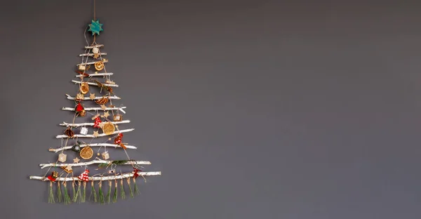 Sapin Noël Alternatif Original Fait Avec Des Branches Congelées Décoré — Photo