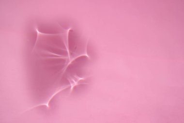 Pembe havuzda su. Fotoğraf arka planı