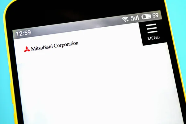 Berdyansk, Ucrania - 14 de mayo de 2019: La página web oficial de Mitsubishi Corporation, la mayor empresa comercial de Japón . — Foto de Stock