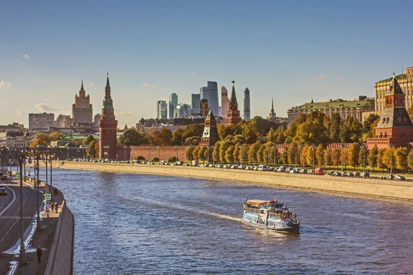 Paredes Kremlin Vista Margem Rio Moskva — Fotografia de Stock