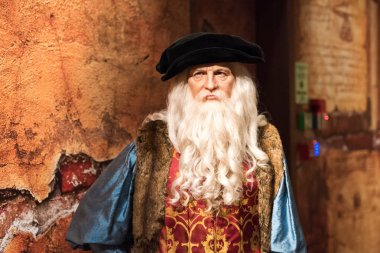 Istanbul, Türkiye - 16 Şubat 2017: Leonardo Da Vinci balmumu şekil Madame Tussauds Müzesi'nde. İtalyan bir bilge, Rönesans döneminin gerçek deha Leonardo Da Vinci yapıldı.