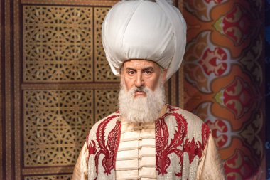 Istanbul, Türkiye - 16 Şubat 2017: Süleyman Kanuni (muhteşem süleyman) balmumu şekil Madame Tussauds Müzesi'nde.