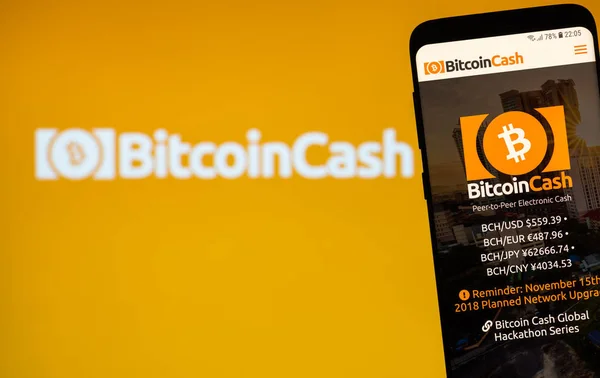 Kyrenia Cyprus Ноября 2018 Года Веб Сайт Bitcoin Cash Отображается — стоковое фото