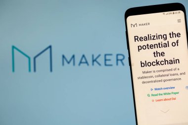 Girne, Kıbrıs - 14 Kasım 2018: akıllı telefon ekranında görüntülenen Maker (Mkr) cryptocurrency Web sitesi.