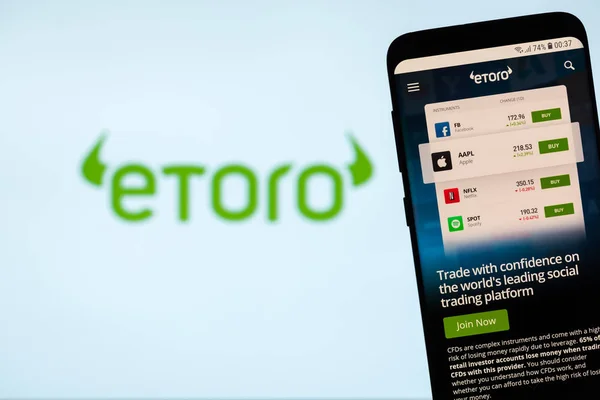 키프로스 2018 Etoro 웹사이트 화면에 Etoro는 Cryptocurrencies 아니라 Cfd 거래를 — 스톡 사진