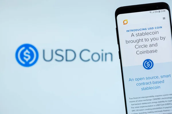 Κερύνεια Κύπρος Νοεμβρίου 2018 Ιστοσελίδα Usdcoin Εμφανίζεται Στην Οθόνη Του — Φωτογραφία Αρχείου