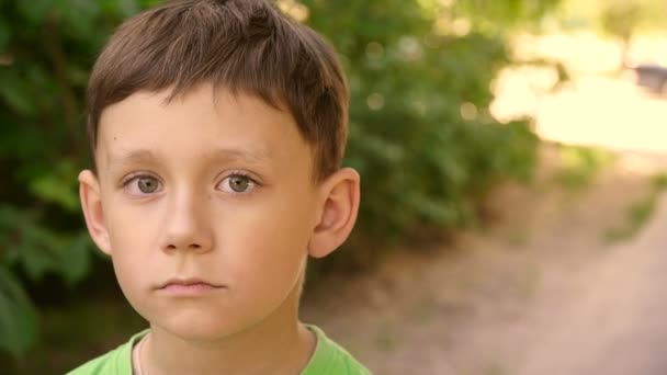 Charmant garçon, portrait 