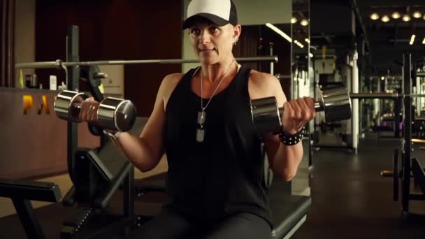 Güzel Kız Spor Kulübü Fitness Eğitim Gün Işığından Yararlanma — Stok video