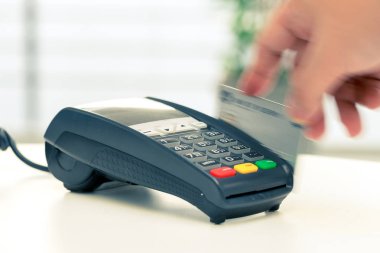 Kredi kartı makine, online alışveriş için ödeme