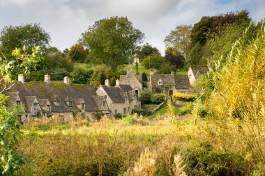 Bibury Köyü, Cotswolds, Arlington satır İngiltere