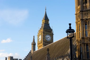 Big Ben ile Westminster abbey, London, İngiltere