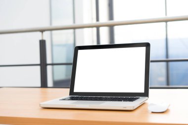 Kütüphane ve ofis dizüstü bilgisayar boş ekran