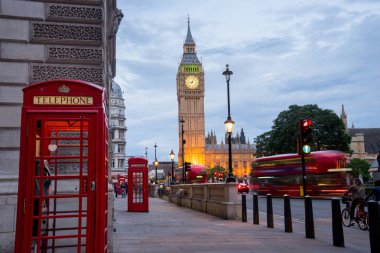 Big Ben ile Westminster abbey, London, İngiltere