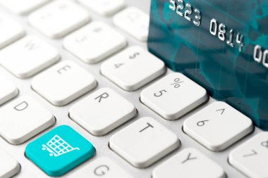 Online alışveriş için kredi kartı ile ödeme