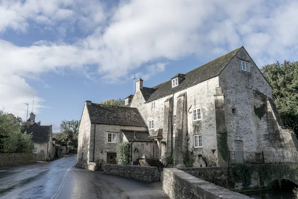 Bibury 科茨沃尔德 阿灵顿排英格兰的村庄 — 图库照片