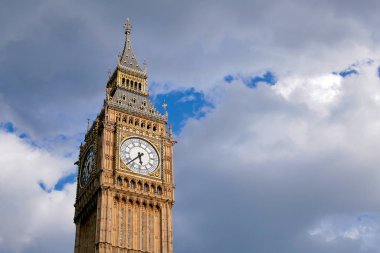Big Ben ile Westminster abbey, London, İngiltere