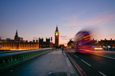 Big Ben ile Westminster abbey, London, İngiltere