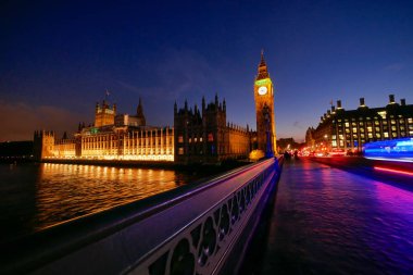 Big Ben ile Westminster abbey, London, İngiltere