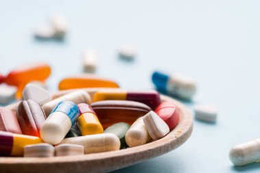 Tıp, tablet ve uyuşturucu çeşitli şekil