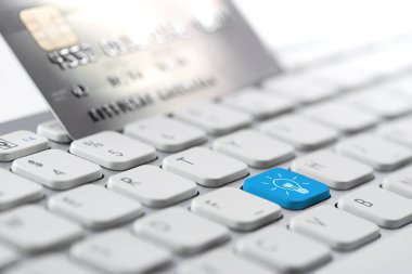 Online alışveriş için kredi kartı ile ödeme