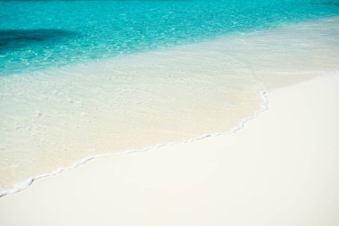 Ada Maldivler beach resort yaz tatili