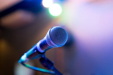 Parti ya da konser de mikrofon