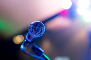 Parti ya da konser de mikrofon