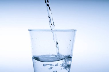 Cam, atış stüdyo içine dökme içme suyu kapatın