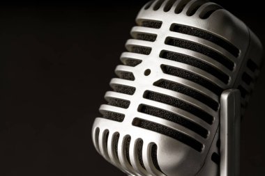 Parti ya da konser retro tarzı mikrofon