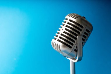 Parti ya da konser retro tarzı mikrofon