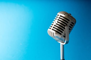 Parti ya da konser retro tarzı mikrofon