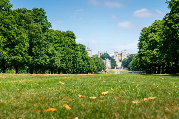 Dlouhá Procházka Windsor Castle Velká Británie Londýn Létě — Stock fotografie