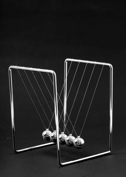 Newtons Cradle Balancing Balls Business Concept Studio — Stock Photo, Image