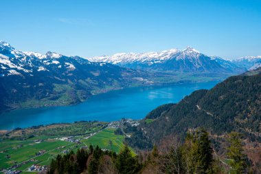 Interlaken şehri ve Jungfrau, İsviçre