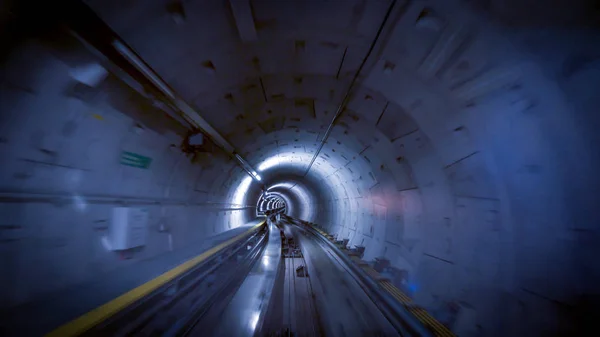 苏黎世机场列车隧道 速度与技术概念 — 图库照片