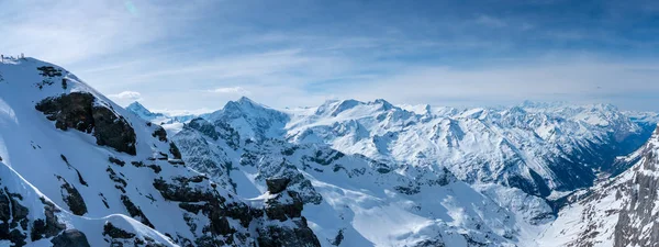 Titlis-Bergpanorama im Sommer, Schweiz — Stockfoto