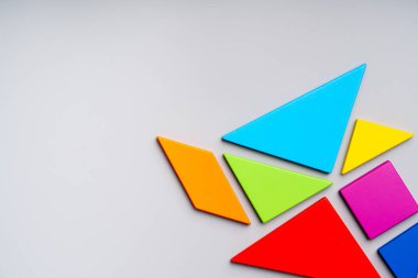 Yaratıcı eğitim konseptinde Kid için yapboz oyuncağı