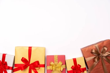 Hediye kutusu ve yeni yıl konsepti.