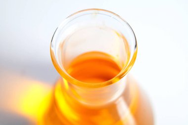 Sağlıklı konsept için vitamin kapsülü balık yağı
