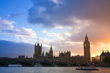 Londra 'daki Bigben ve parlamento binası İngiltere, Uk